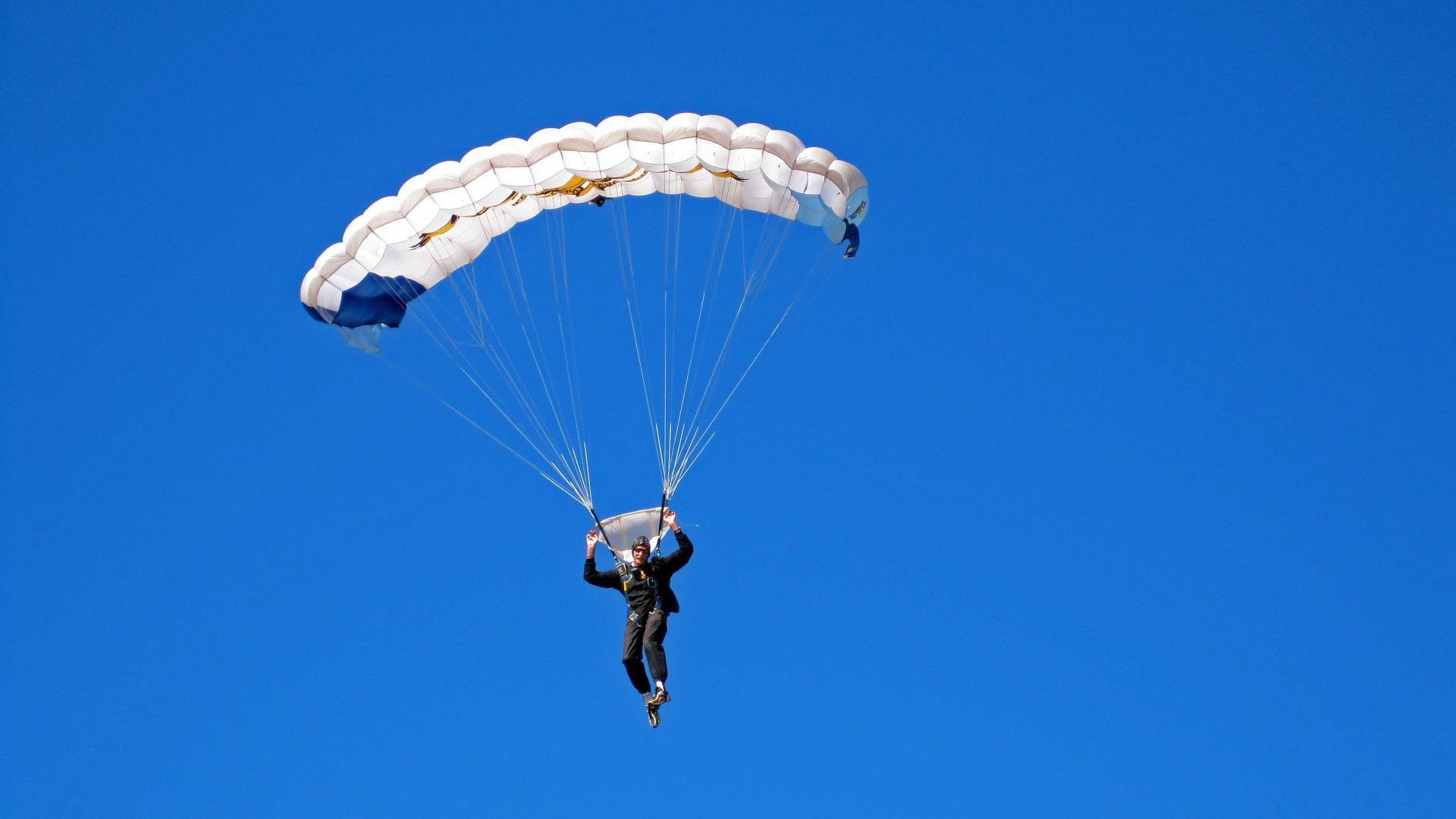 开云APP-LPL战队战术团队配合解析，战队战术英雄联盟